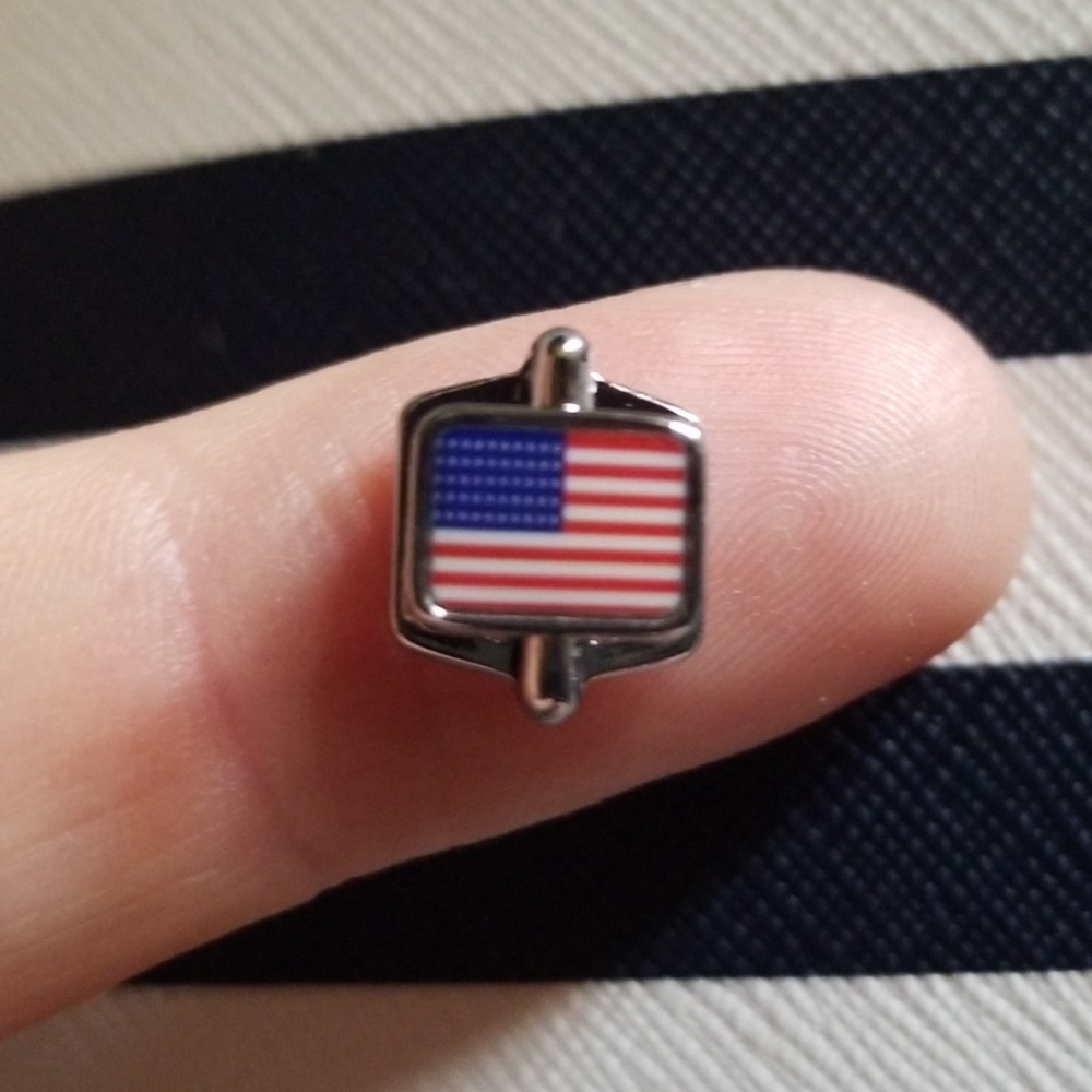 Keep flag charm